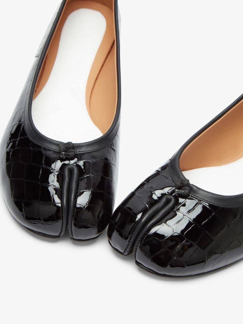 Black Tabi Leather Pumps