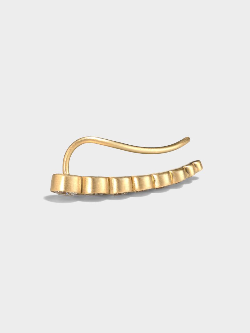 18k Yellow Gold Croissant De Lune Diamond Earring