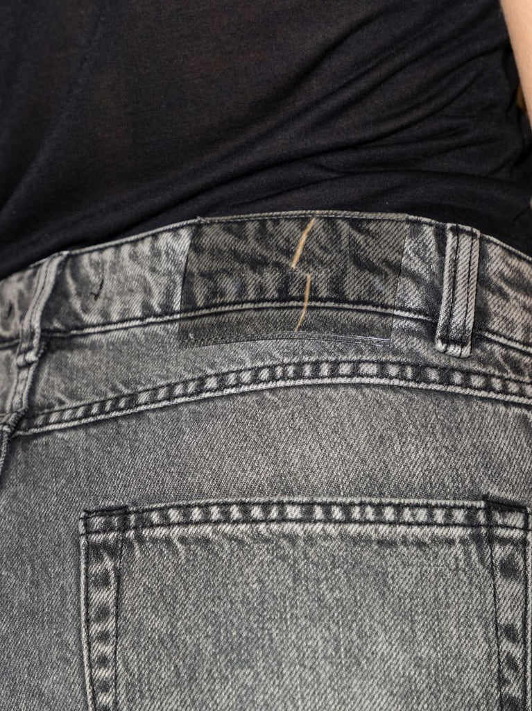 Extended Linear Straight Leg Jeans