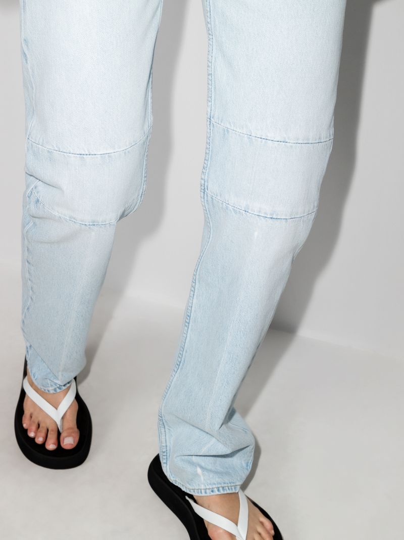 Extended Linear Straight Cut Jeans