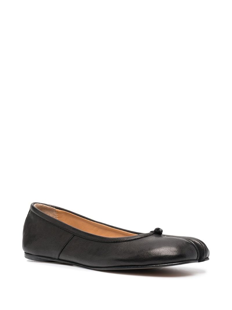 Black Tabi Flat Leather Pumps