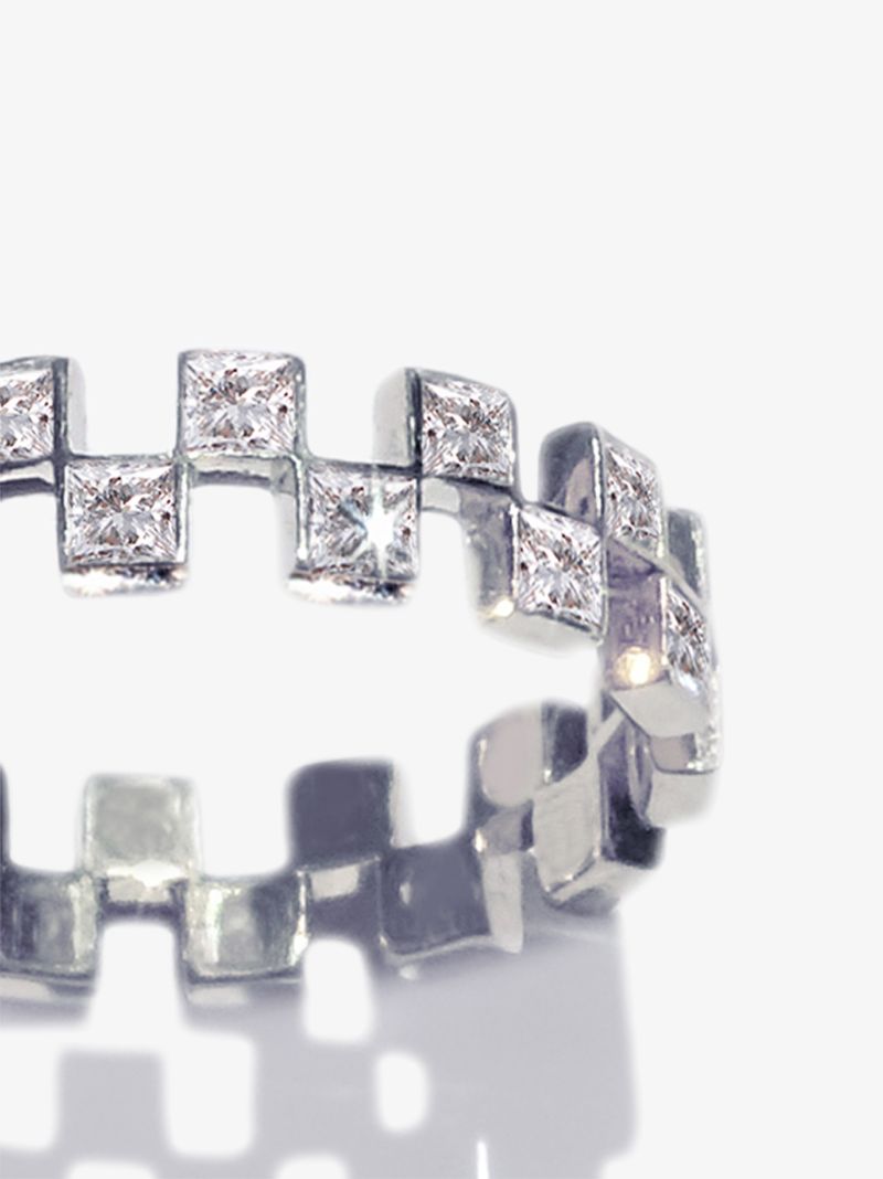 18k White Gold Anerise Diamond Ring