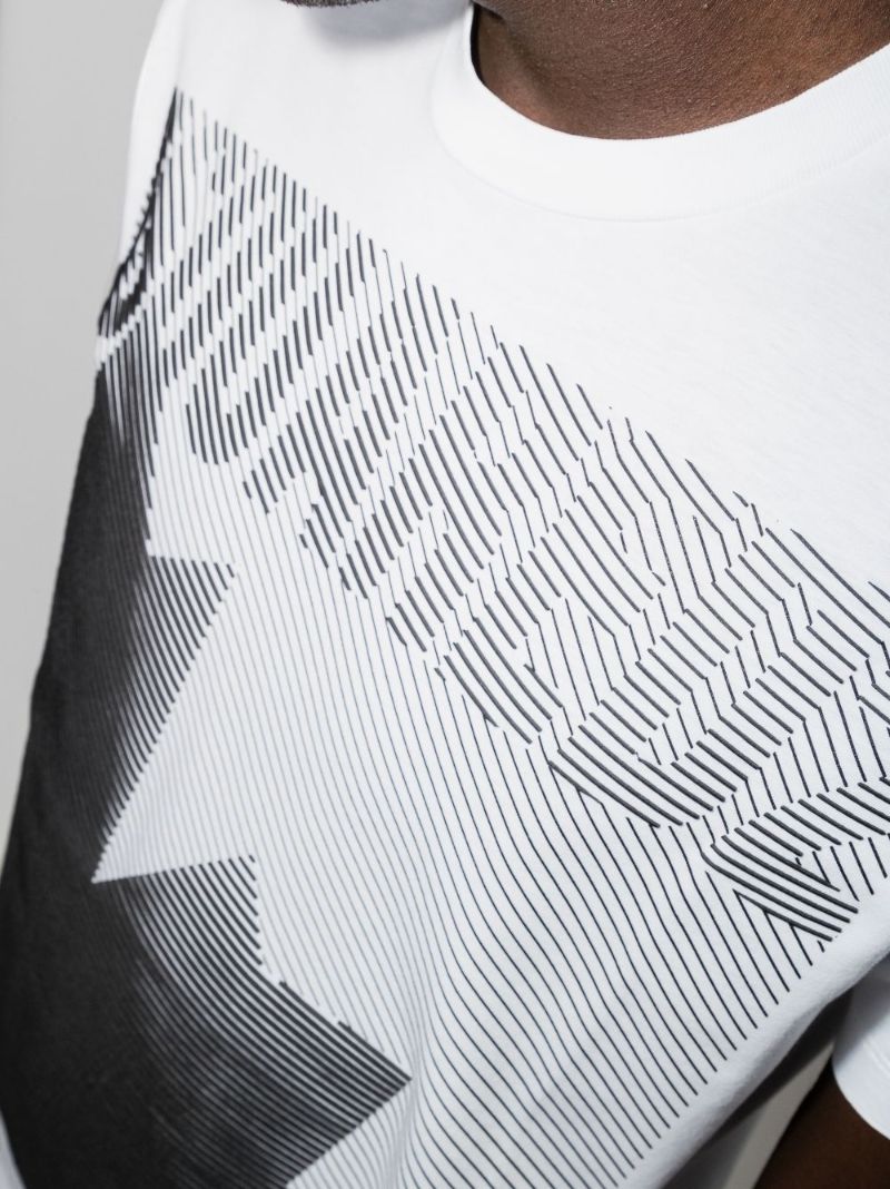 Leaf Graphic Print T-shirt