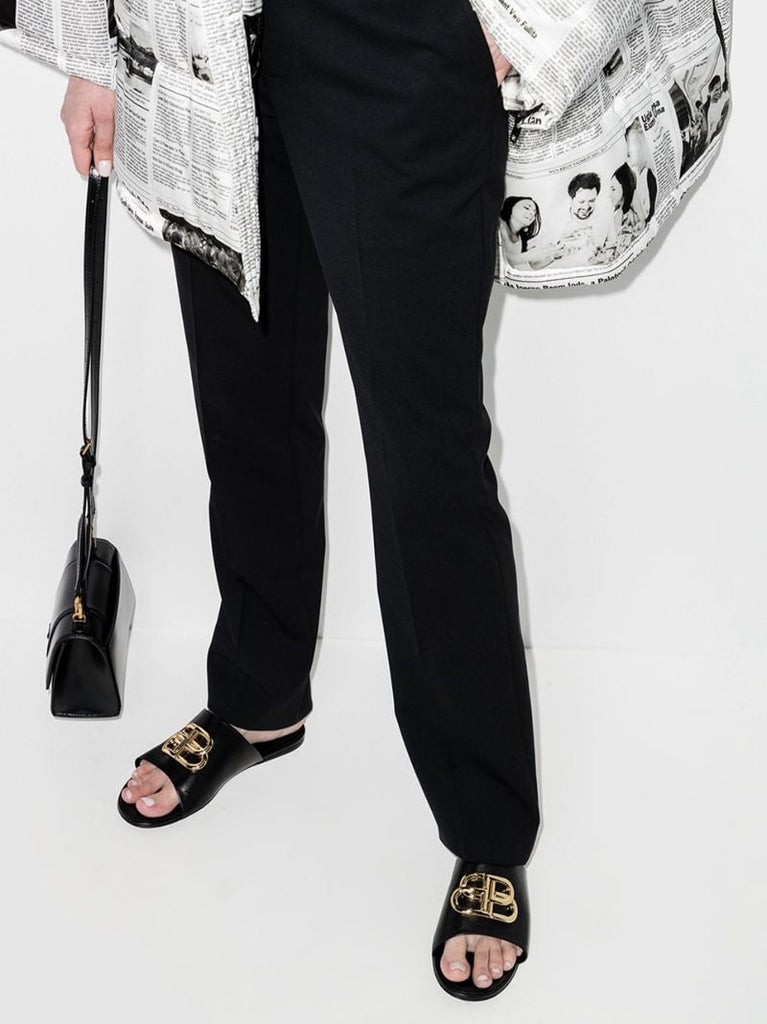 Black Oval Bb Leather Sandals