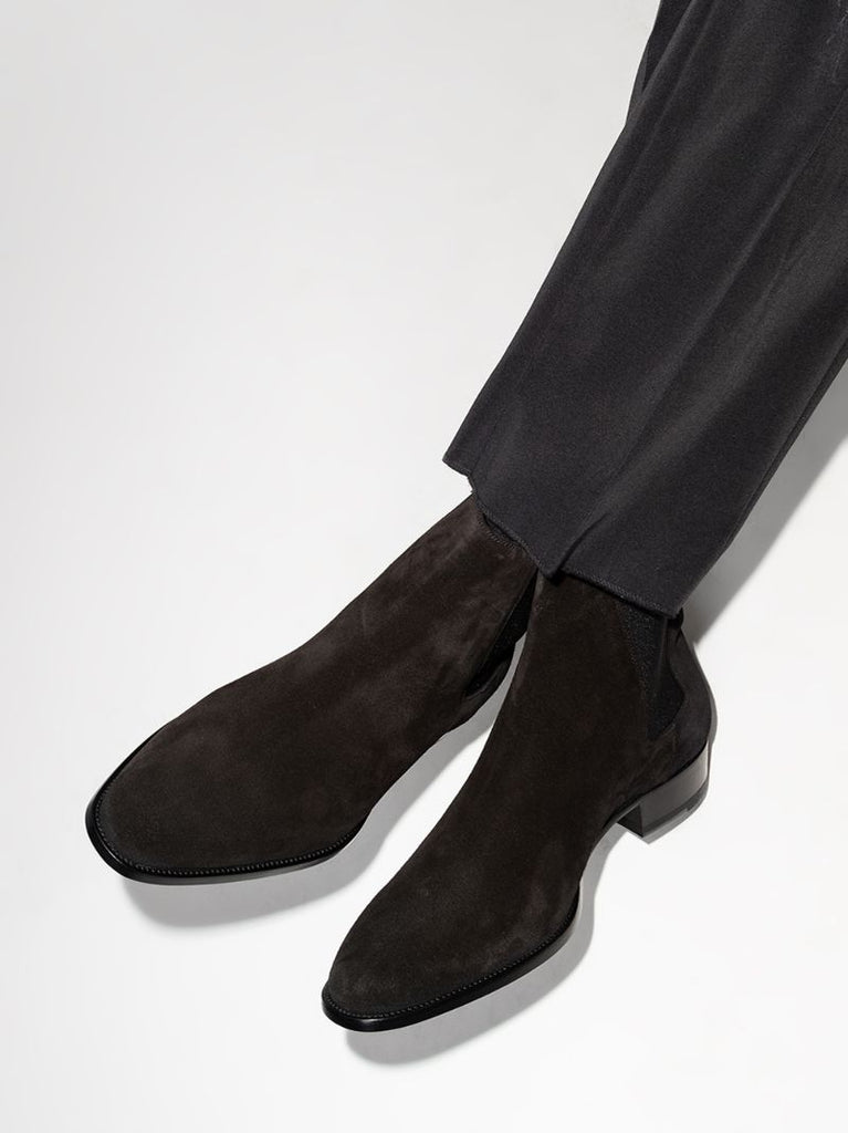 Black Wyatt 30 Suede Chelsea Boots