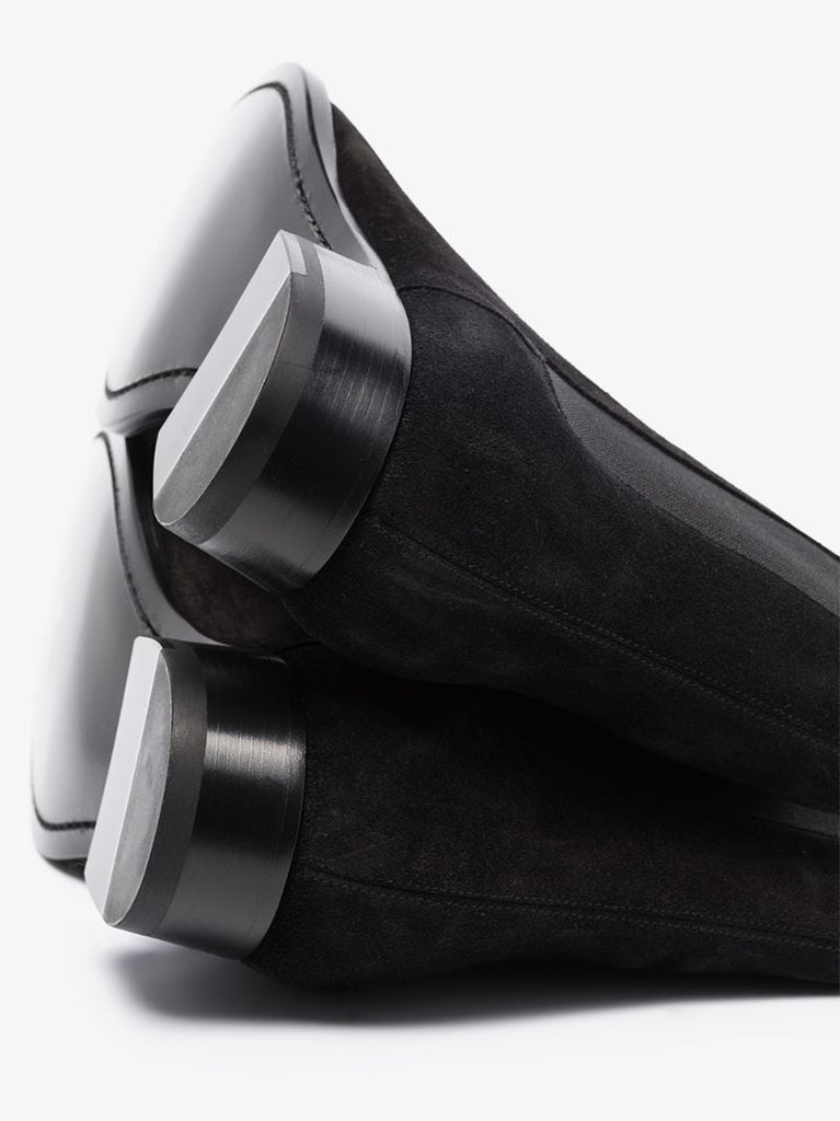 Black Wyatt 30 Suede Chelsea Boots