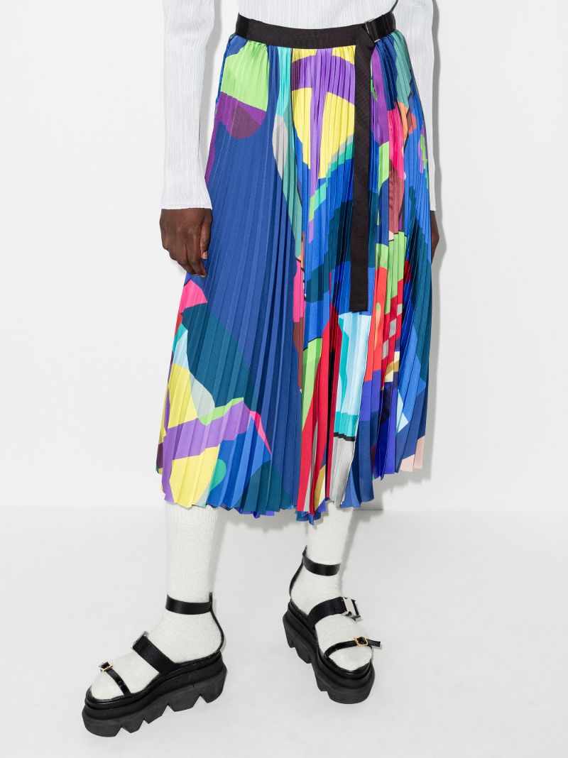 X Kaws Abstract Print Pleated Midi Skirt