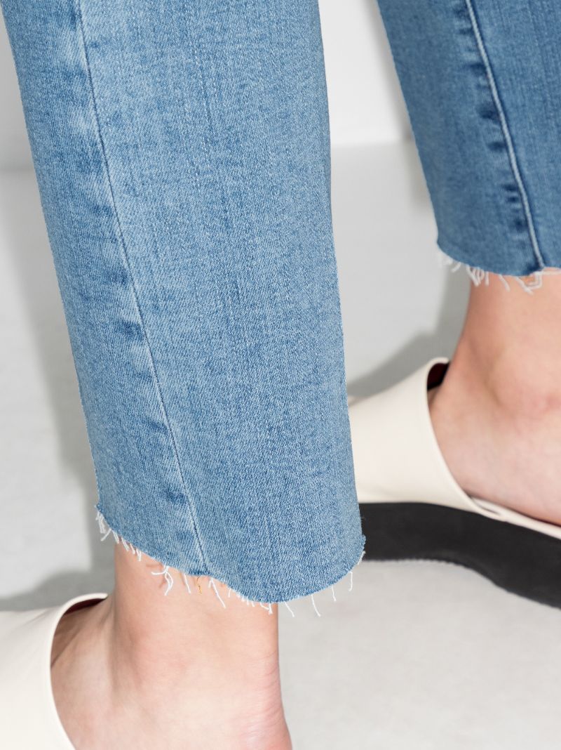 Le High Straight Leg Jeans