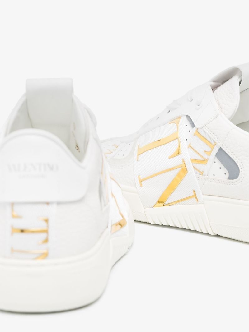 White Vl7n Low Top Leather Sneakers