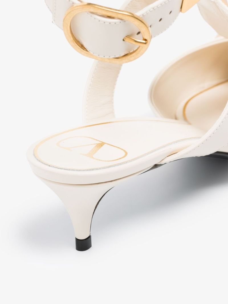 Neutral Roman Stud 40 Leather Pumps