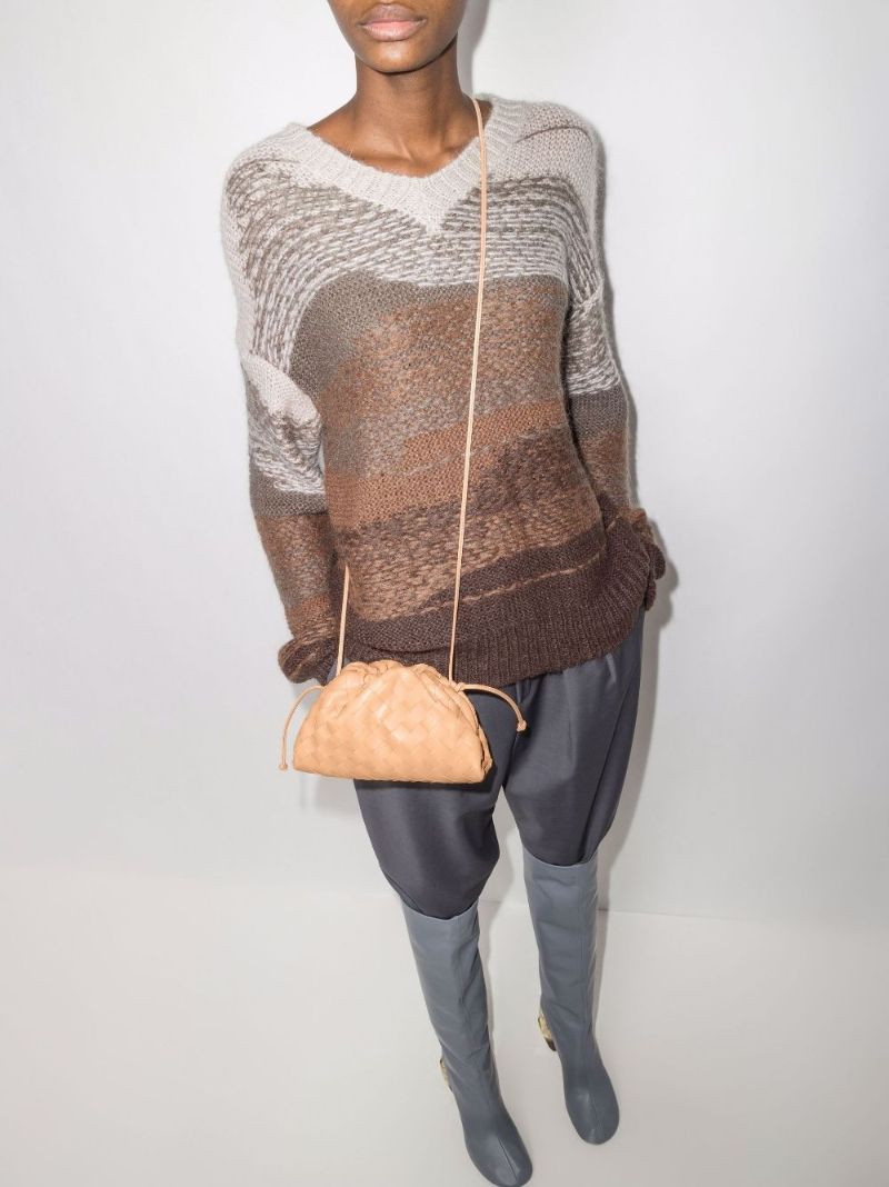 Neutral the Pouch Leather Clutch Bag