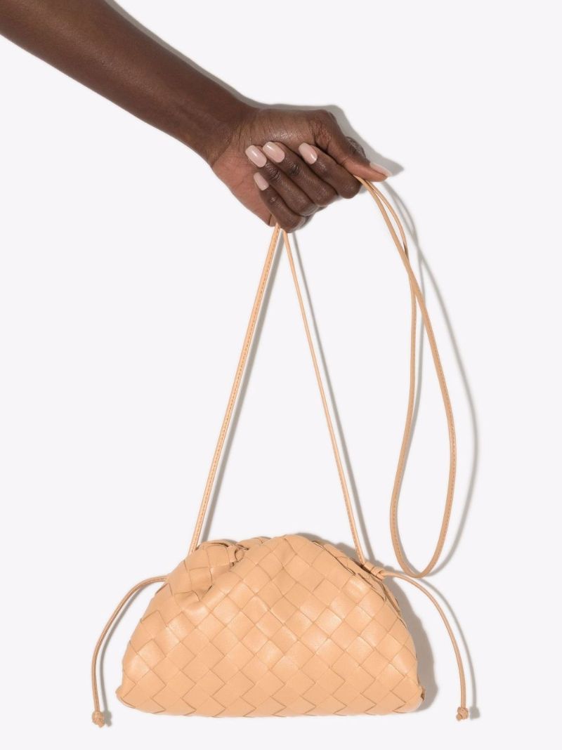 Neutral the Pouch Leather Clutch Bag