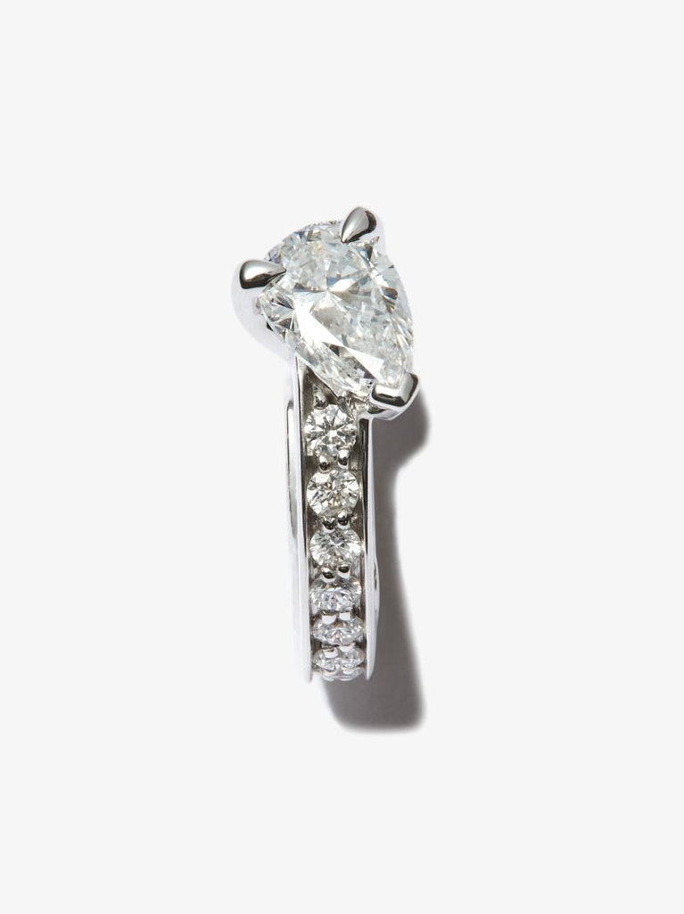 18K white gold Serti Sur Vide diamond earring