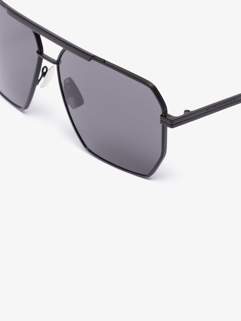 Black Bond Pilot-style Sunglasses