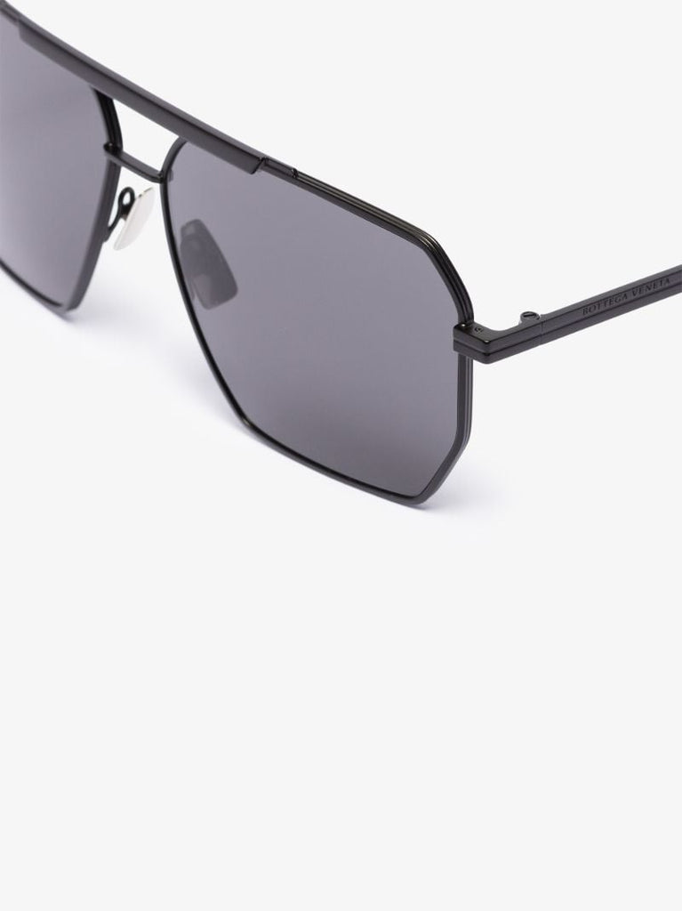 Black Bond Pilot-style Sunglasses