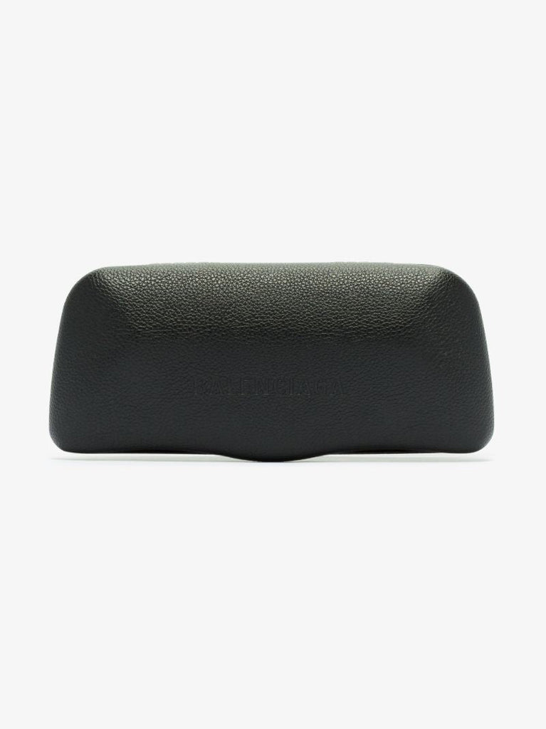 Black Aviator-style Sunglasses