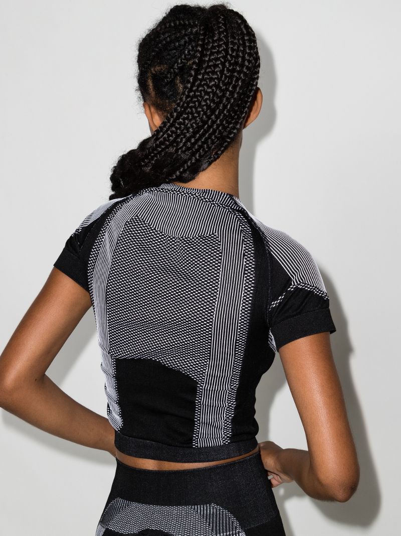 Sport Active seamless logo top