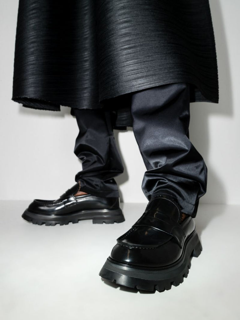 Black Wander Chunky Leather Loafers