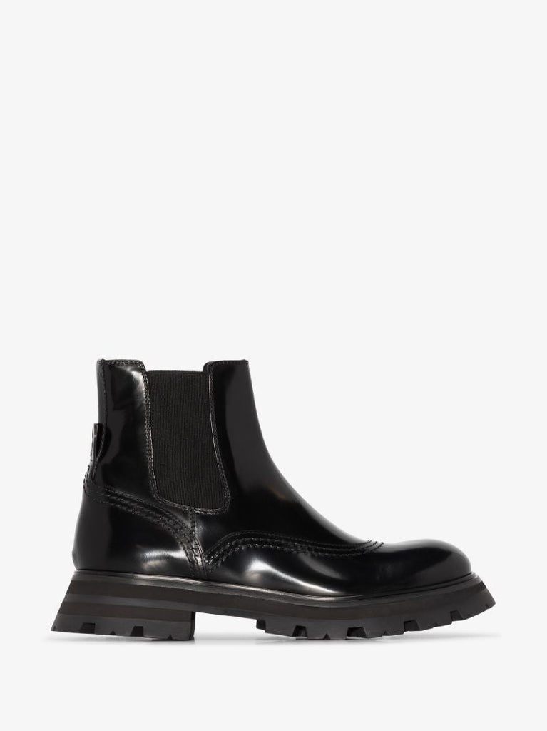 Black Wander Leather Chelsea Boots