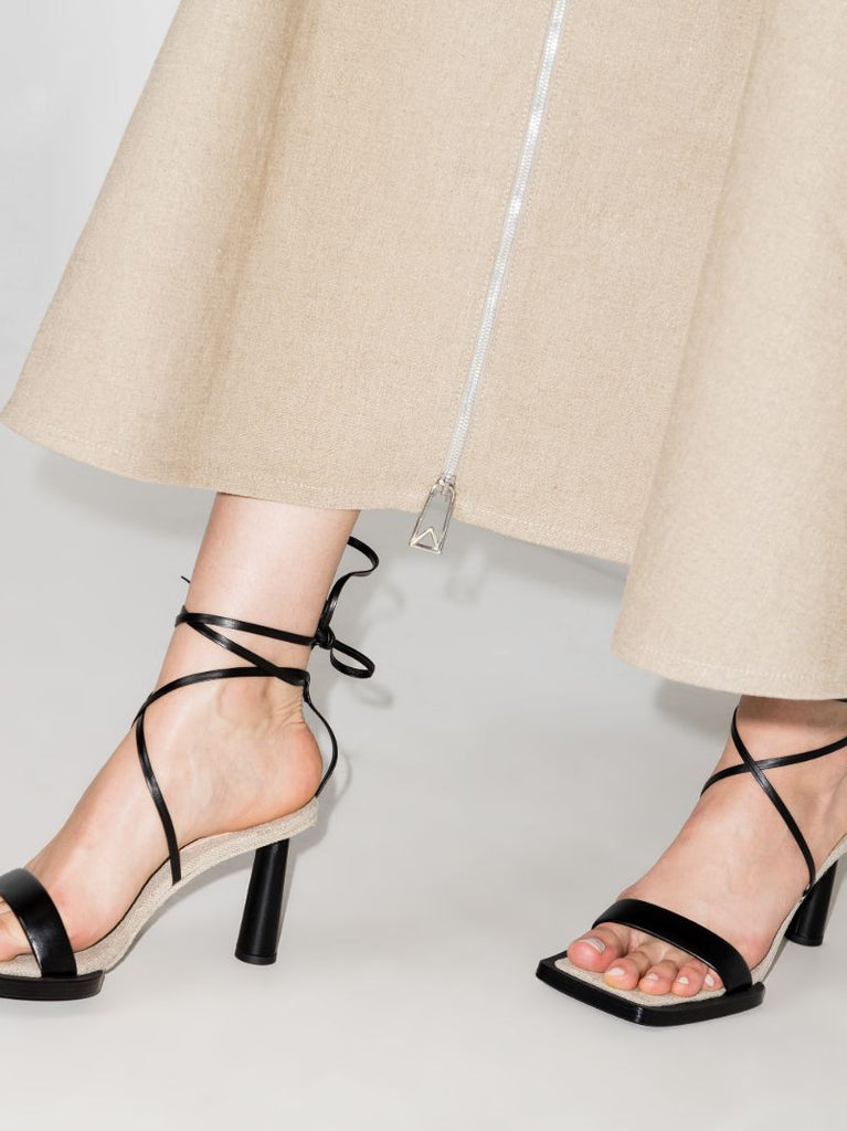 Black Les CarrÃ_x0083_Â©s Ronds 75 Leather Sandals