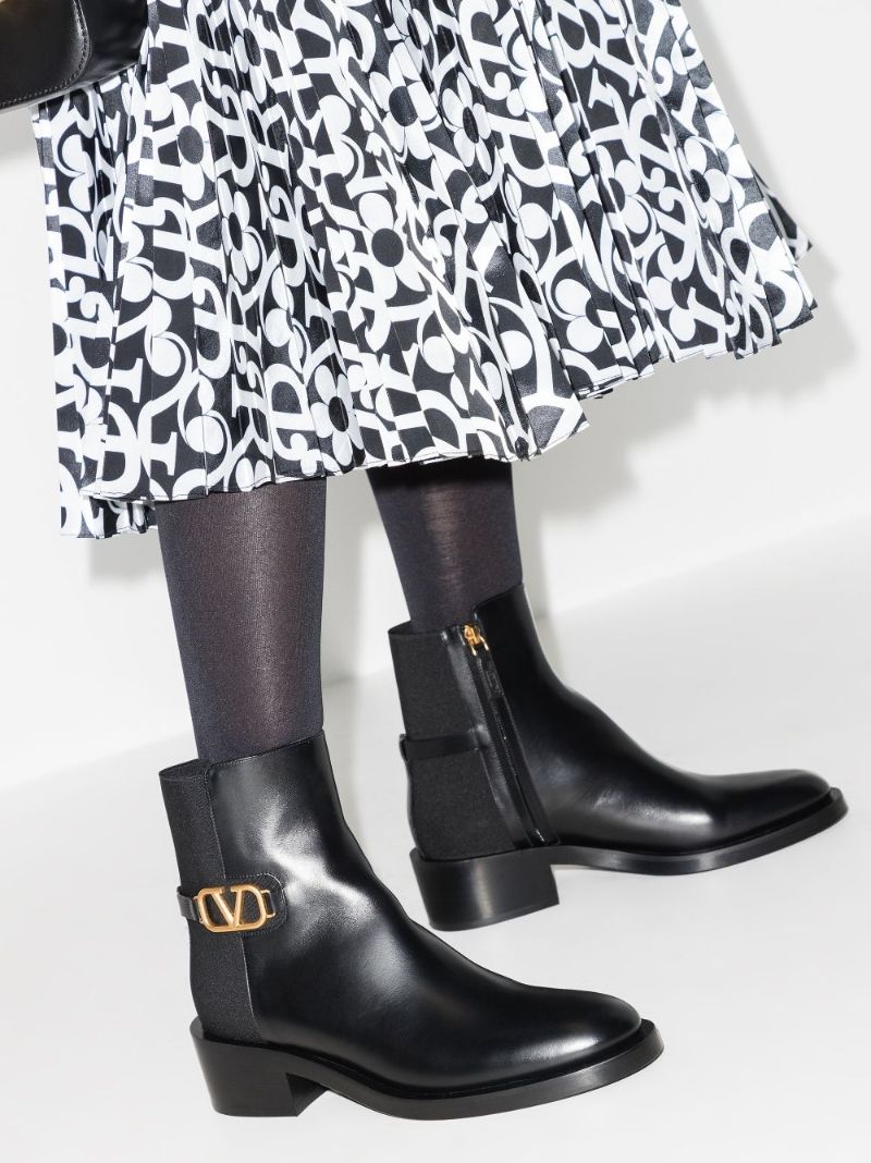 Black Vlogo Signature 30 Leather Ankle Boots
