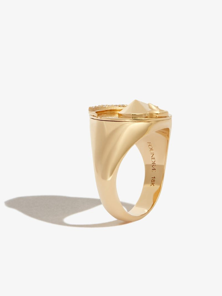 18k Yellow Gold Aquarius Diamond Signet Ring