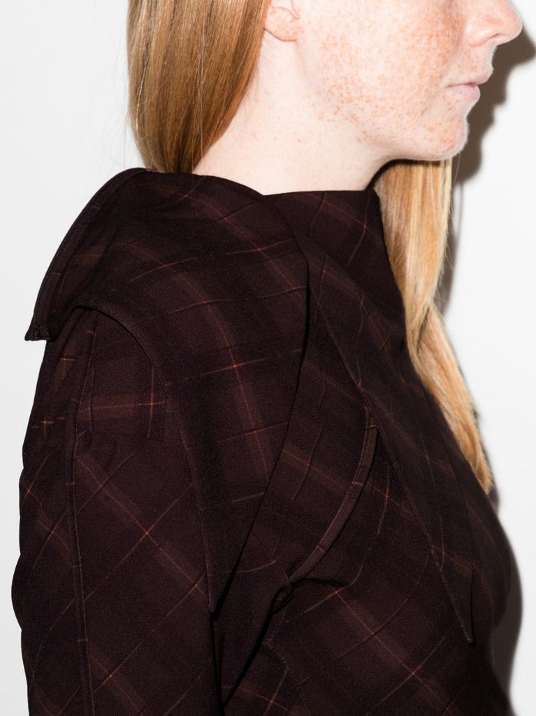 Runup Asymmetric Checked Top