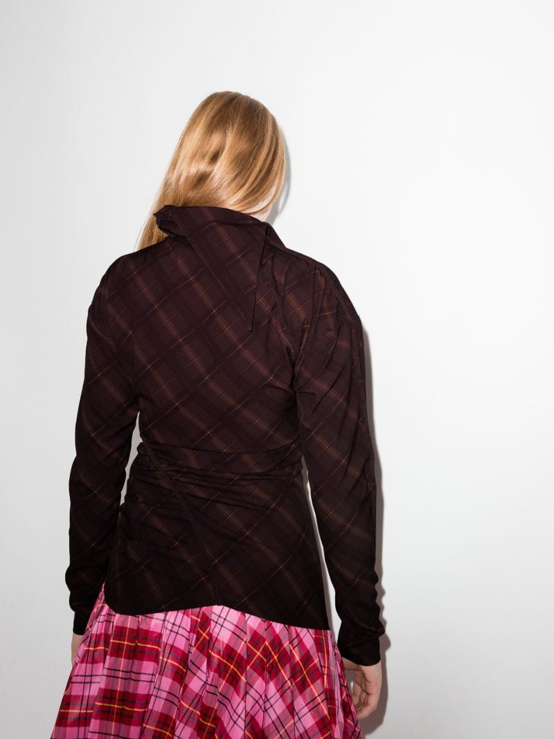 Runup Asymmetric Checked Top