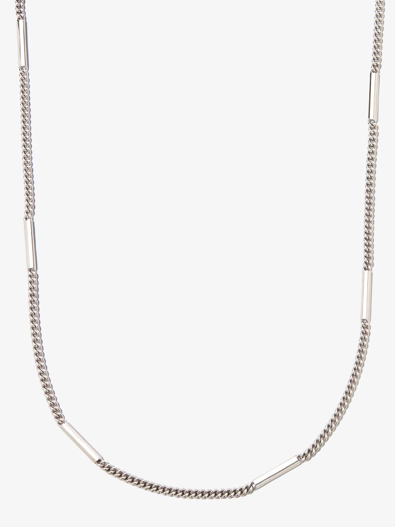 18k White Gold Station Curb Chain Necklace