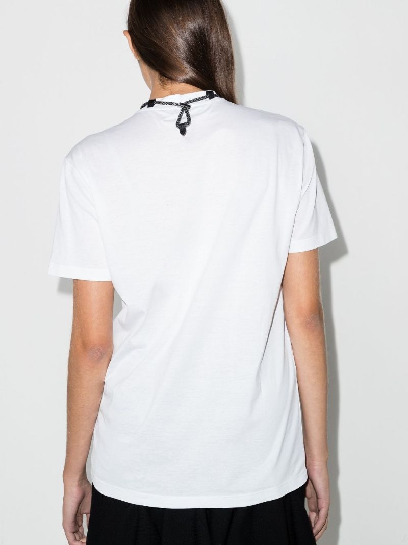 Detachable Pouch T-shirt