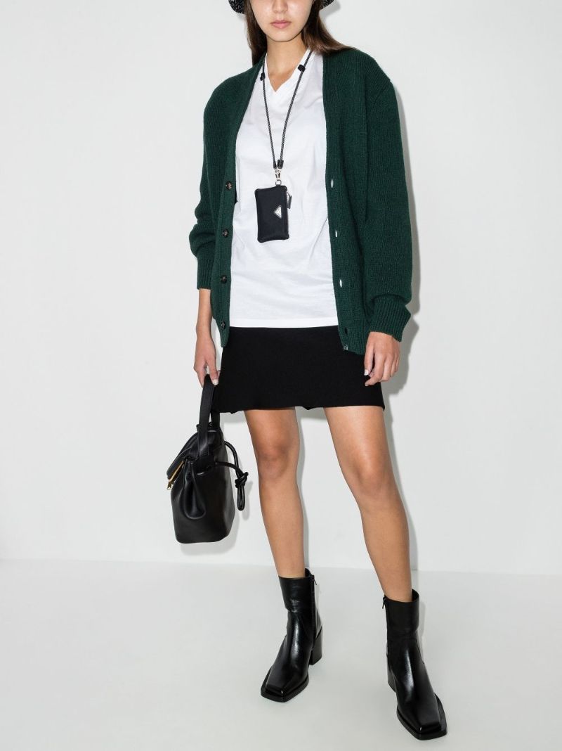 Detachable Pouch T-shirt