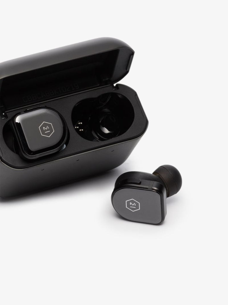 Black Mw08 True Wireless Earphones