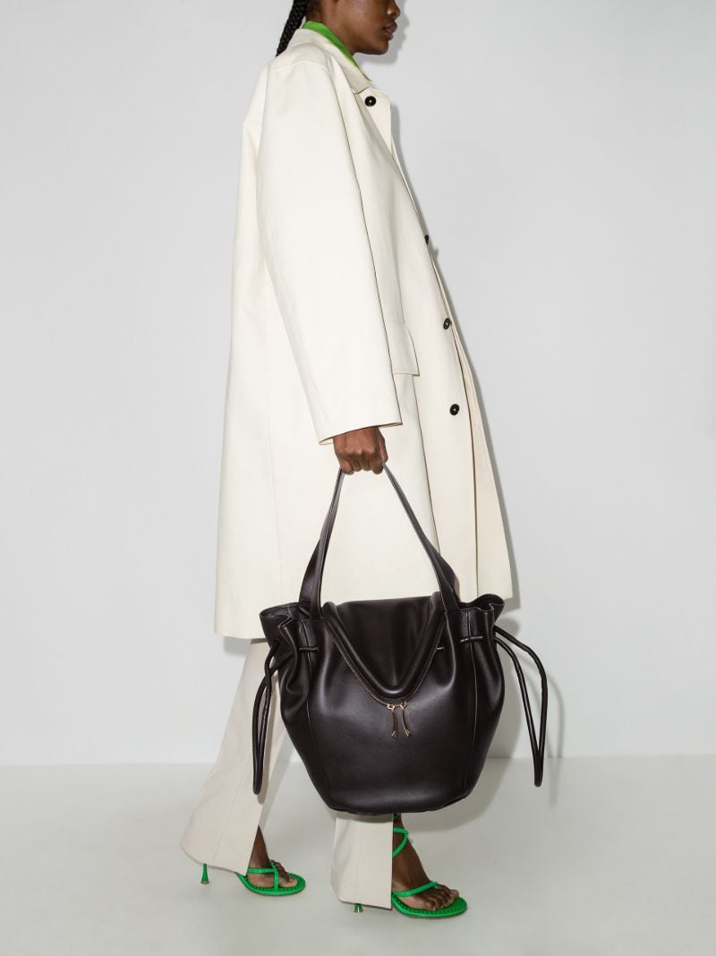 Black Chain Classic Shoulder Bag
