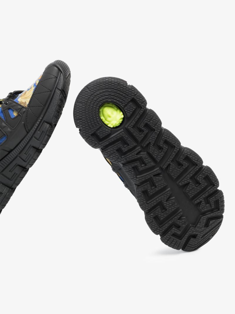 Black Trigreca Medusa Renaissance Print Sneakers