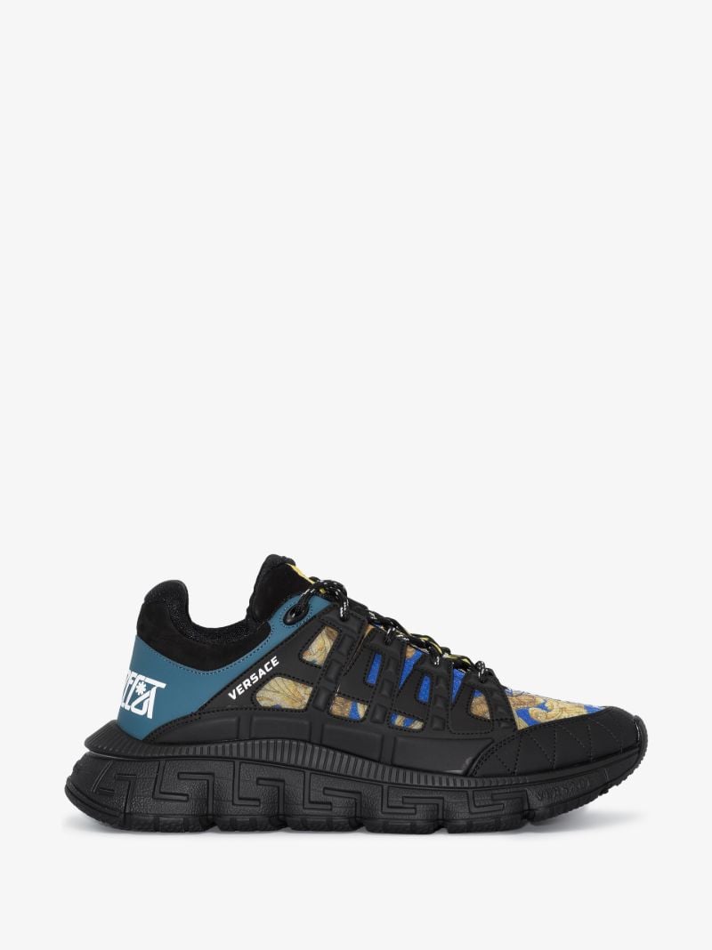 Black Trigreca Medusa Renaissance Print Sneakers