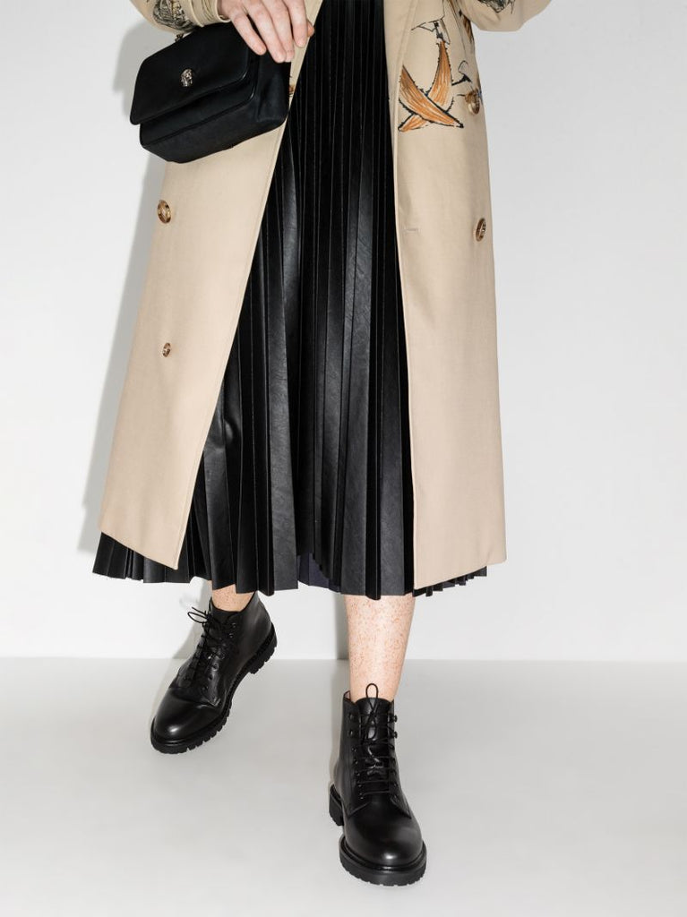 Black Model 21 Leather Ankle Boots