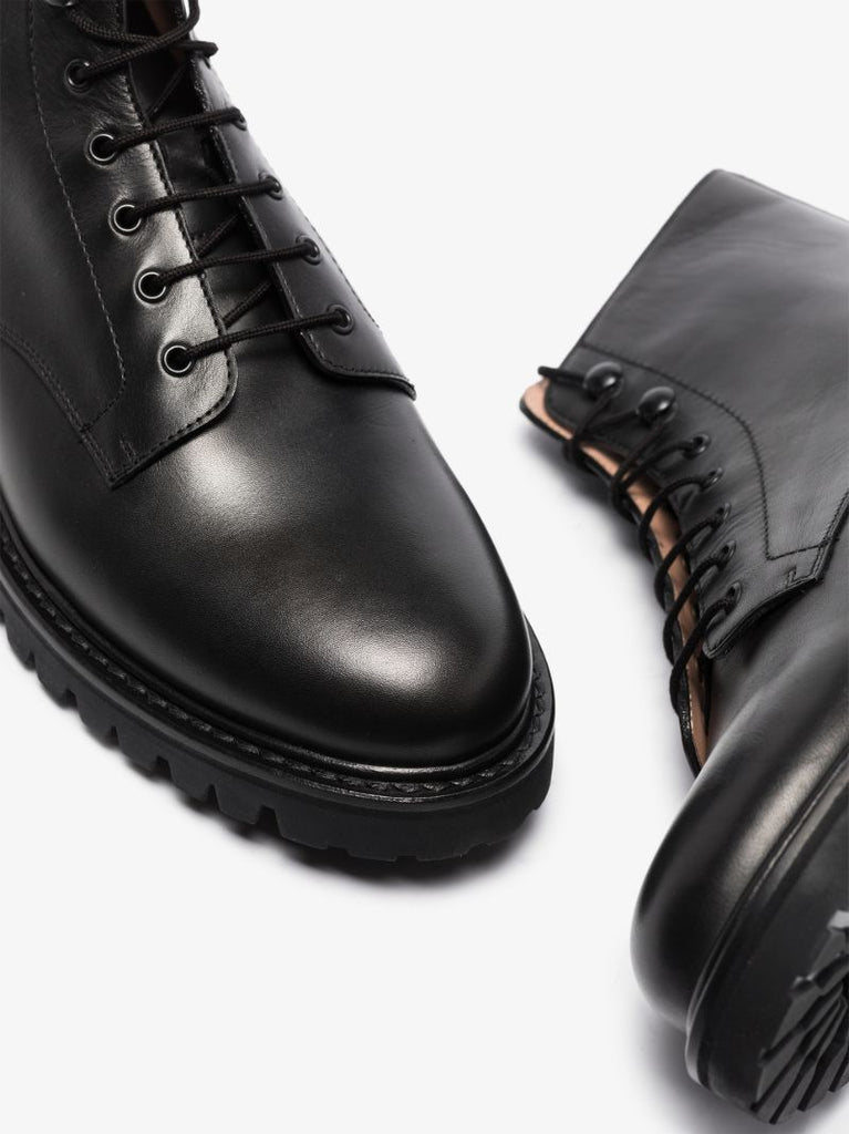 Black Model 21 Leather Ankle Boots