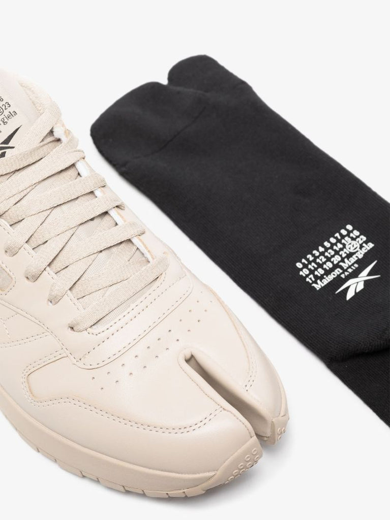 Tabi-toe Low-top Sneakers