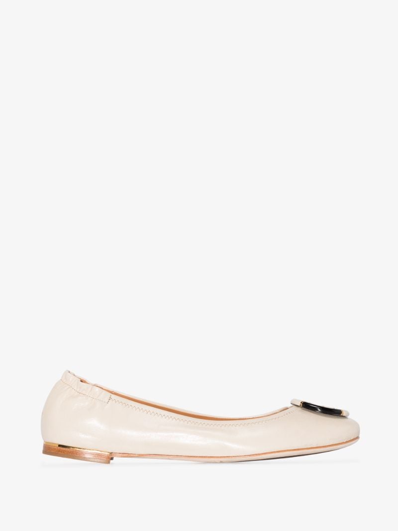 Neutral Logo Plaque Leather Pumps