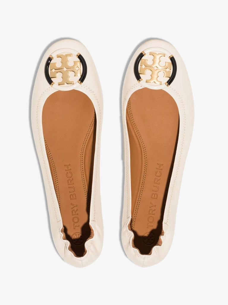Neutral Logo Plaque Leather Pumps