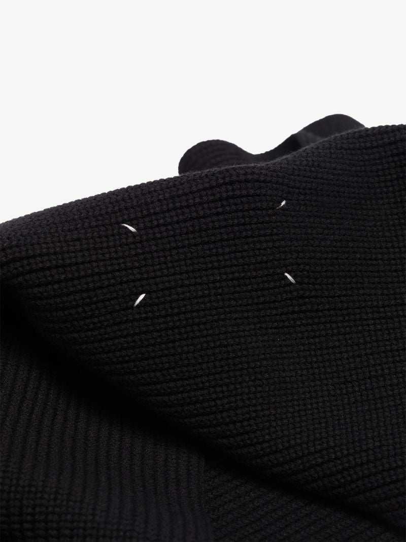 Black Classic Knit Scarf
