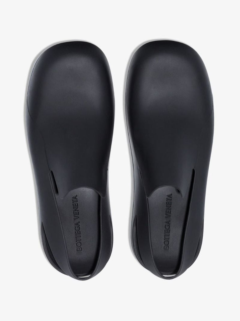 Black Puddle Sandals