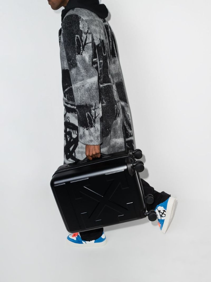 Black Arrows Cabin Suitcase