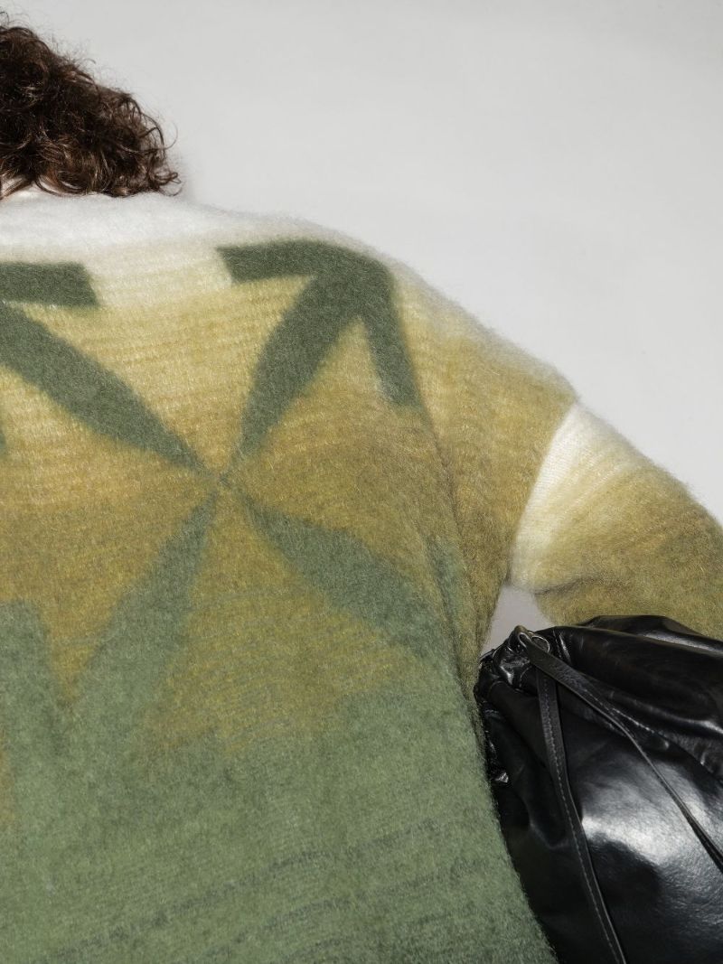 Diag Brushed Gradient Sweater