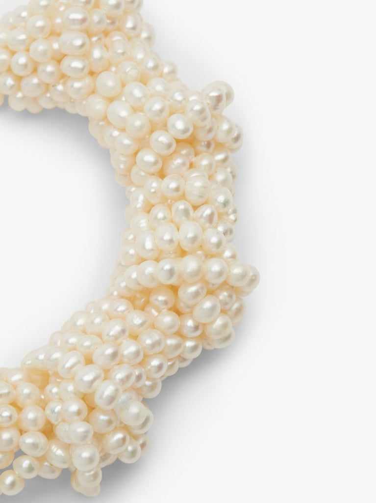 Gold-plated Gabriel Knotted Pearl Bracelet