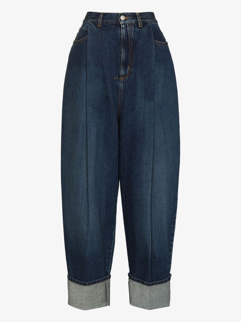 Oversized Pleated Jeans