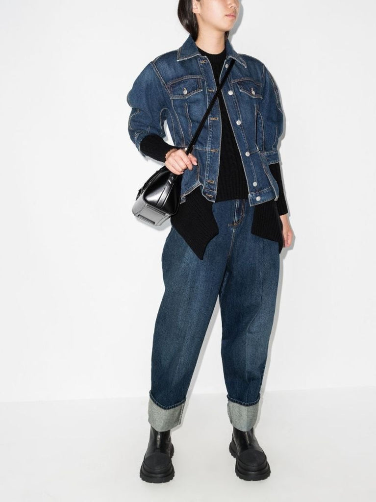 Oversized Pleated Jeans