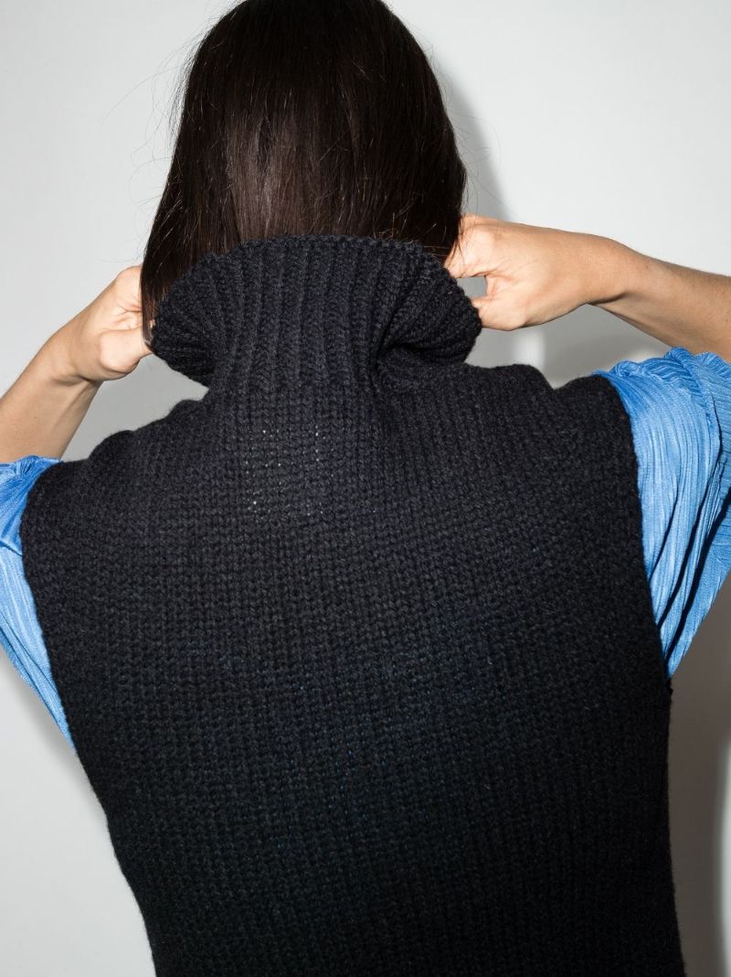 Asymmetric Hem Sleeveless Jumper