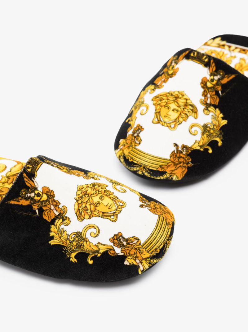 Black Medusa Renaissance Print Slippers