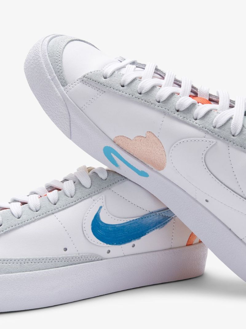 White Flyleather Blazer 77 Sneakers